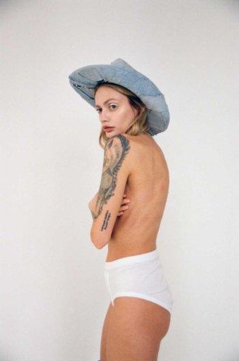 Evgeniya Mio topless by Anna Leshenko